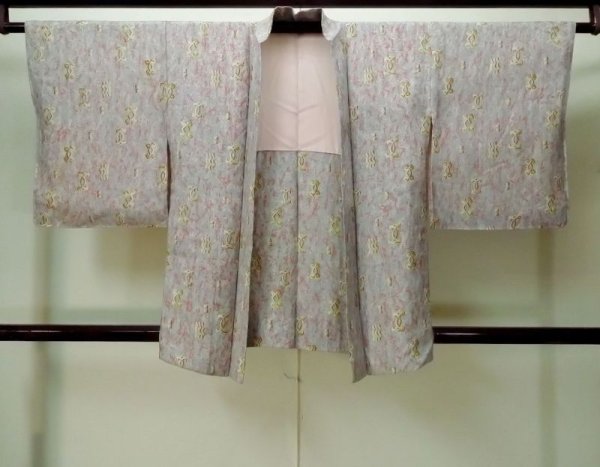 画像1: M0907K  女性用 羽織  シルク（正絹） 薄い 灰色がかった 水色, 線 【中古】 【USED】 【リサイクル】 ★★☆☆☆ (1)