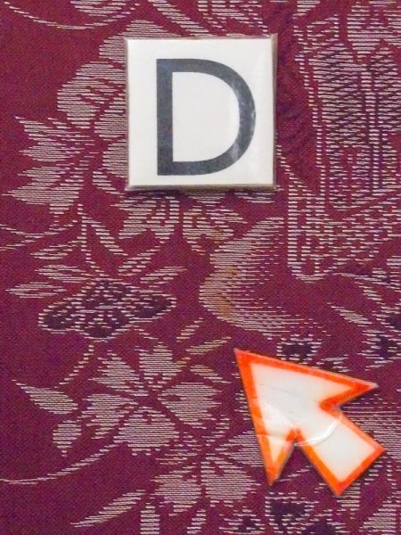 画像18: M0907L  女性用 羽織 撫子柄 シルク(正絹)  深い 赤色, ぼたん 【中古】 【USED】 【リサイクル】 ★★☆☆☆ (18)