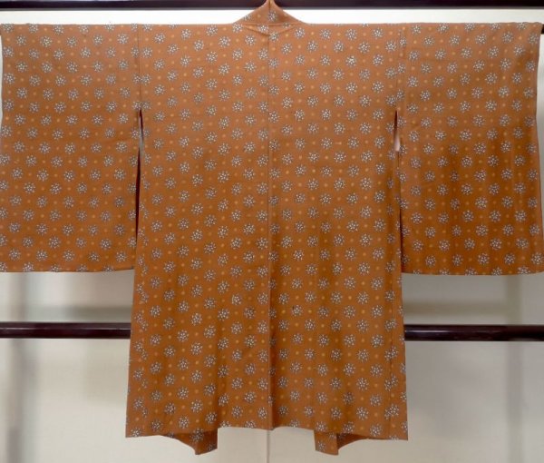 画像2: M0907Q  女性用 羽織  シルク(正絹) 深い 鮮やか 橙色, 花 【中古】 【USED】 【リサイクル】 ★★☆☆☆ (2)