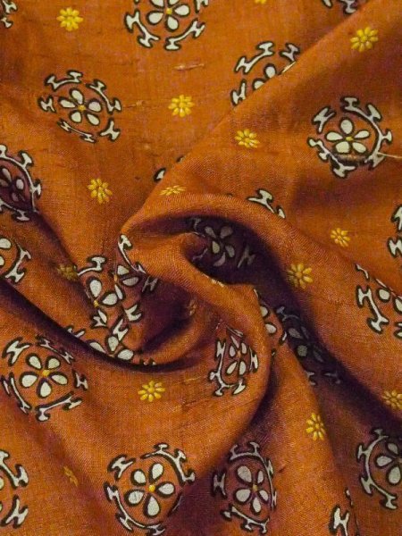 画像10: M0907Q  女性用 羽織  シルク(正絹) 深い 鮮やか 橙色, 花 【中古】 【USED】 【リサイクル】 ★★☆☆☆ (10)