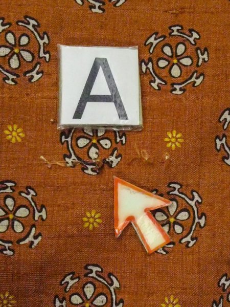 画像12: M0907Q  女性用 羽織  シルク(正絹) 深い 鮮やか 橙色, 花 【中古】 【USED】 【リサイクル】 ★★☆☆☆ (12)