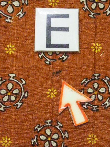 画像16: M0907Q  女性用 羽織  シルク(正絹) 深い 鮮やか 橙色, 花 【中古】 【USED】 【リサイクル】 ★★☆☆☆ (16)