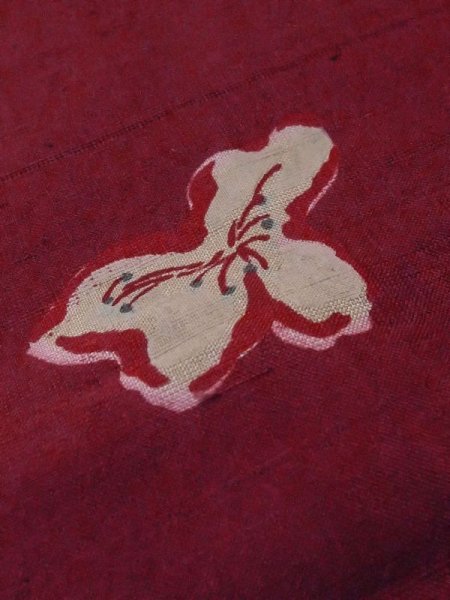 画像7: M0907R  女性用 羽織 使用感あり。 シルク(正絹)  深い 赤色, 花 【中古】 【USED】 【リサイクル】 ★☆☆☆☆ (7)