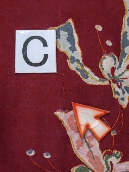 画像14: M0907R  女性用 羽織 使用感あり。 シルク(正絹)  深い 赤色, 花 【中古】 【USED】 【リサイクル】 ★☆☆☆☆ (14)