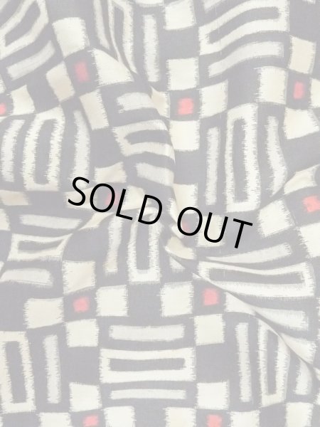 画像11: M0907U  女性用 羽織  シルク(正絹)   黒, 幾何学模様 【中古】 【USED】 【リサイクル】 ★★☆☆☆ (11)