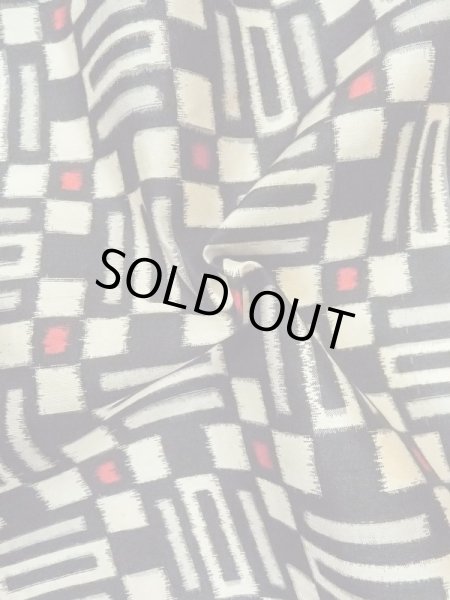 画像12: M0907U  女性用 羽織  シルク(正絹)   黒, 幾何学模様 【中古】 【USED】 【リサイクル】 ★★☆☆☆ (12)