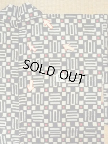 画像19: M0907U  女性用 羽織  シルク(正絹)   黒, 幾何学模様 【中古】 【USED】 【リサイクル】 ★★☆☆☆ (19)