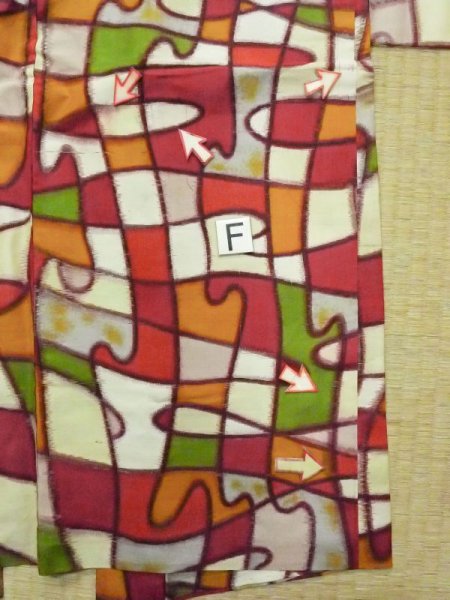 画像21: M0907W  女性用 羽織  シルク(正絹)  鮮やか マルチカラー, 抽象的模様 【中古】 【USED】 【リサイクル】 ★★☆☆☆ (21)