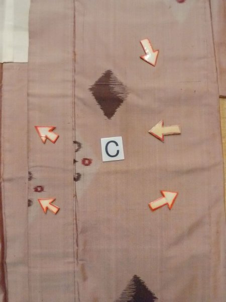 画像17: M0908B  女性用 羽織  シルク(正絹)  淡い 桃色, 菱 茶色み【中古】 【USED】 【リサイクル】 ★★☆☆☆ (17)