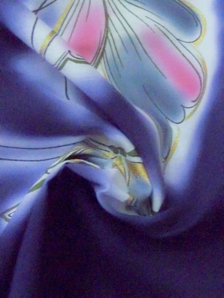 画像9: M0914C  女性用 浴衣（日本製）  綿  鮮やか 青, 蝶々 【中古】 【USED】 【リサイクル】 ★★☆☆☆ (9)