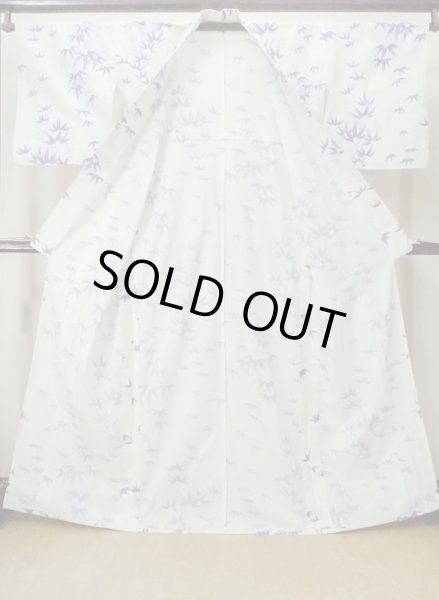 画像2: M0914L  女性用 浴衣（海外製）  綿   白, 花 【中古】 【USED】 【リサイクル】 ★★☆☆☆ (2)