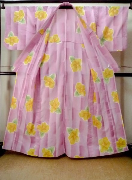画像2: M0914T  女性用 浴衣(海外製) ハイビスカス柄、地紋:ハート柄 綿   桃色,  【中古】 【USED】 【リサイクル】 ★★★☆☆ (2)