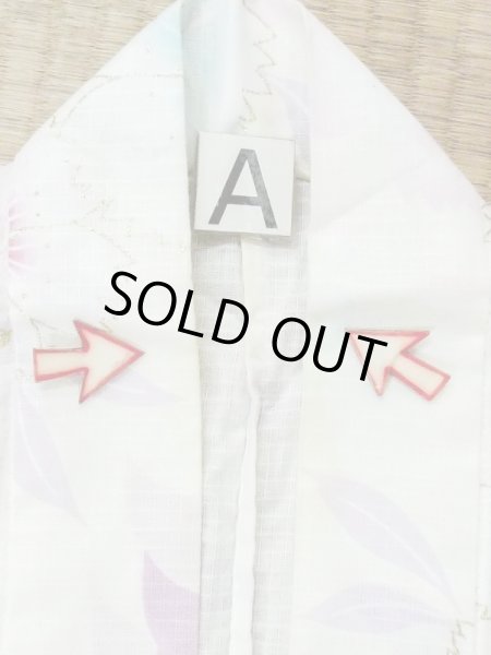 画像14: M0914U  女性用 浴衣（海外製） 金魚柄 綿   オフ　ホワイト, 桜 【中古】 【USED】 【リサイクル】 ★★☆☆☆ (14)