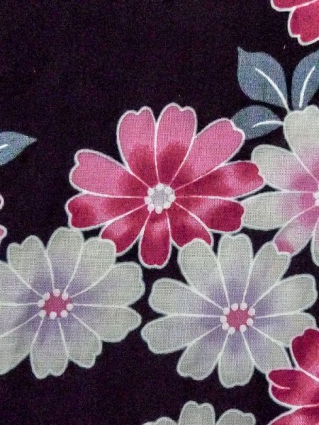 画像6: M0914V  女性用 浴衣(海外製) 金魚、コスモス柄 綿   黒,  【中古】 【USED】 【リサイクル】 ★★★☆☆ (6)