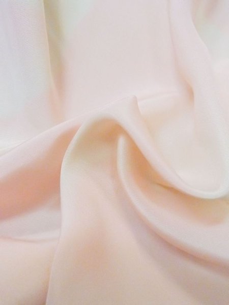 画像12: M0922F  女性用 襦袢  シルク(正絹)  淡い 桃色, 山 【中古】 【USED】 【リサイクル】 ★★☆☆☆ (12)