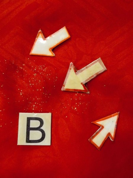 画像15: M0922L  女性用 襦袢  シルク(正絹)   赤色, 菊 【中古】 【USED】 【リサイクル】 ★★★☆☆ (15)