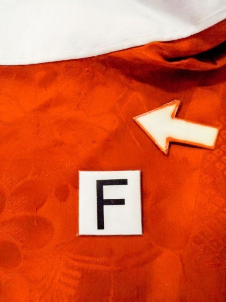 画像19: M0922N  女性用 襦袢 使用感あり シルク（正絹）   朱赤, 花 【中古】 【USED】 【リサイクル】 ★☆☆☆☆ (19)