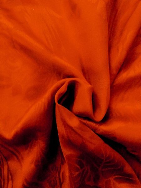 画像12: M0922P  女性用 襦袢 地紋：鳥、立涌柄 シルク（正絹）   赤色,  【中古】 【USED】 【リサイクル】 ★★★☆☆ (12)