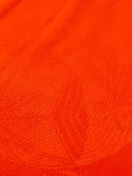 画像9: M0922Q  女性用 襦袢 地紋:手毬柄 シルク(正絹)   赤色,  【中古】 【USED】 【リサイクル】 ★★☆☆☆ (9)