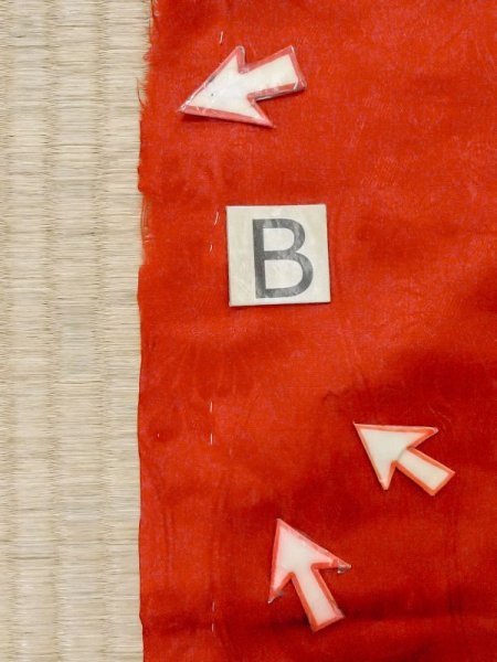 画像13: M0922T  女性用 襦袢 使用感あり、立涌 シルク(正絹)   赤色,  【中古】 【USED】 【リサイクル】 ★☆☆☆☆ (13)