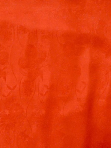 画像3: M0922U  女性用 襦袢 経年劣化、使用感あり、地紋:立涌柄、裾綿入り シルク(正絹)   朱赤,  【中古】 【USED】 【リサイクル】 ★☆☆☆☆ (3)