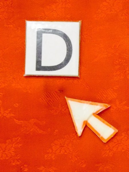 画像14: M0922W  女性用 襦袢 経年劣化、使用感あり、すそ綿入り シルク(正絹)   朱赤,  【中古】 【USED】 【リサイクル】 ★☆☆☆☆ (14)