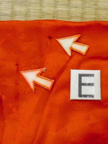 画像17: M0922W  女性用 襦袢 経年劣化、使用感あり、すそ綿入り シルク(正絹)   朱赤,  【中古】 【USED】 【リサイクル】 ★☆☆☆☆ (17)