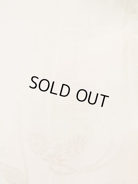 画像7: M1003A  女性用 襦袢 袖無双、地紋:鈴、手毬柄 シルク(正絹)  淡い 珊瑚色, ぼかし 【中古】 【USED】 【リサイクル】 ★★★☆☆ (7)