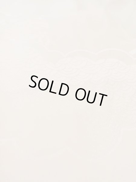 画像8: M1003A  女性用 襦袢 袖無双、地紋:鈴、手毬柄 シルク(正絹)  淡い 珊瑚色, ぼかし 【中古】 【USED】 【リサイクル】 ★★★☆☆ (8)