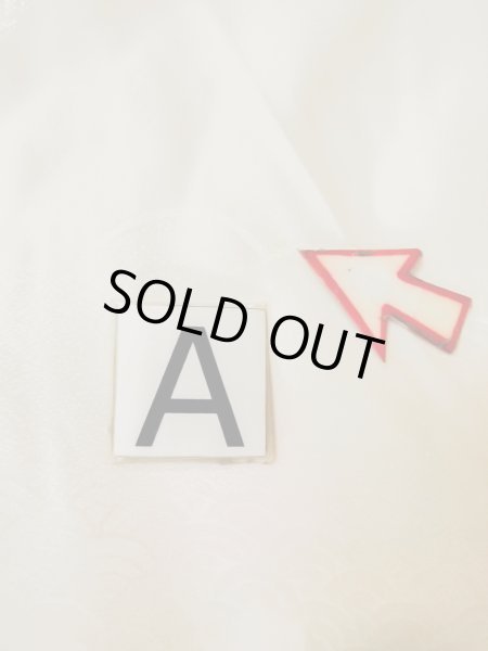 画像14: M1003A  女性用 襦袢 袖無双、地紋:鈴、手毬柄 シルク(正絹)  淡い 珊瑚色, ぼかし 【中古】 【USED】 【リサイクル】 ★★★☆☆ (14)