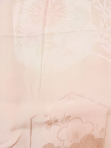 画像4: M1003J  女性用 襦袢 地紋:もみじ、笹、亀甲 シルク(正絹) 淡い 薄い 桃色,  【中古】 【USED】 【リサイクル】 ★★★☆☆ (4)
