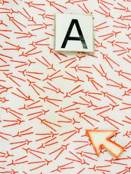 画像12: M1003R  女性用 襦袢 経年劣化 化繊   白, 松/松葉 【中古】 【USED】 【リサイクル】 ★★☆☆☆ (12)