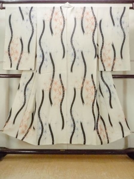 画像1: M1010Q  女性用 単衣  シルク（正絹）   オフ　ホワイト, 麻の葉 【中古】 【USED】 【リサイクル】 ★☆☆☆☆ (1)