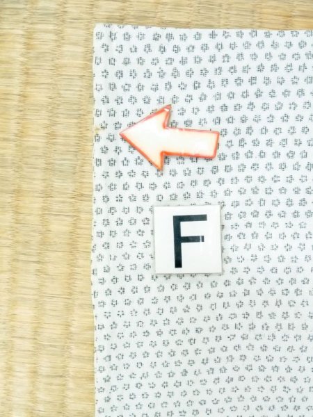 画像16: M1011C  男性用着物  シルク（正絹）   黒, 幾何学模様 【中古】 【USED】 【リサイクル】 ★★☆☆☆ (16)