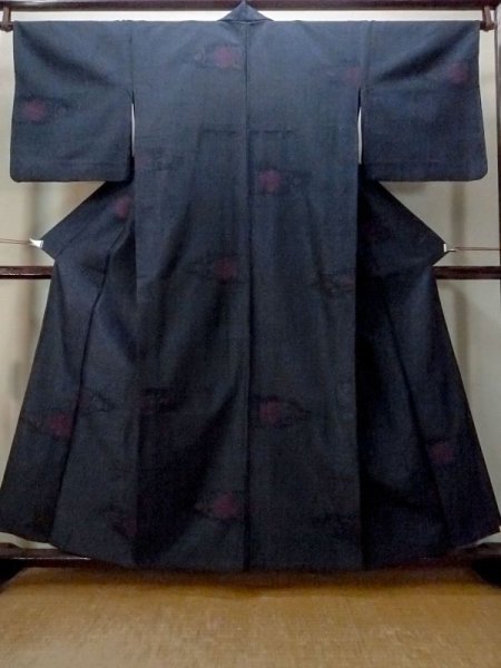 画像1: M1018K  女性用 単衣  ウール  深い 紺, 唐花 【中古】 【USED】 【リサイクル】 ★☆☆☆☆ (1)