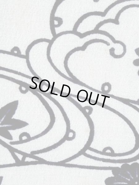 画像7: M1018T  女性用 単衣 使用感あり シルク（正絹）   白, 菊 【中古】 【USED】 【リサイクル】 ★★☆☆☆ (7)