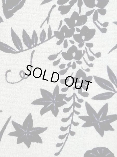 画像8: M1018T  女性用 単衣 使用感あり シルク（正絹）   白, 菊 【中古】 【USED】 【リサイクル】 ★★☆☆☆ (8)