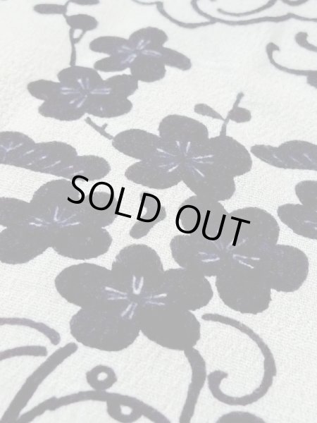 画像10: M1018T  女性用 単衣 使用感あり シルク（正絹）   白, 菊 【中古】 【USED】 【リサイクル】 ★★☆☆☆ (10)