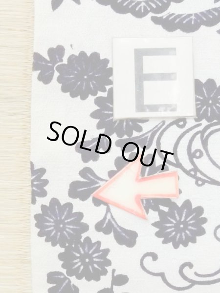 画像20: M1018T  女性用 単衣 使用感あり シルク（正絹）   白, 菊 【中古】 【USED】 【リサイクル】 ★★☆☆☆ (20)