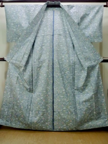 画像2: M1025N  女性用 単衣  シルク(正絹)  薄い 青, 花 【中古】 【USED】 【リサイクル】 ★★☆☆☆ (2)