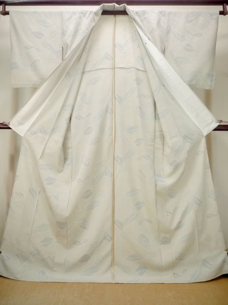 画像2: M1025P  女性用 塩沢紬 使用感あり シルク(正絹)   アイボリー, 葉 【中古】 【USED】 【リサイクル】 ★★☆☆☆ (2)