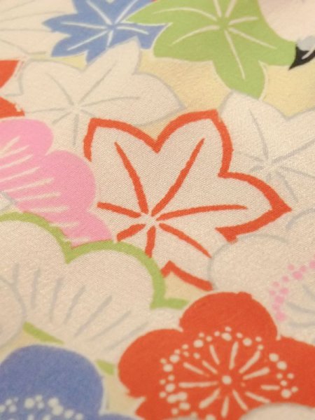 画像10: M1108A  女性用 子供用 経年劣化、使用感あり シルク(正絹)   赤色, ぼたん 【中古】 【USED】 【リサイクル】 ★☆☆☆☆ (10)