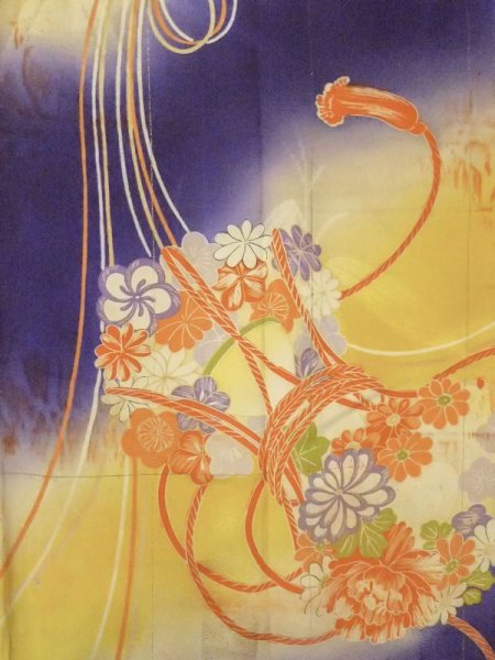 画像3: M1108B  女性用 子供用 色あせ/移り、他ダメージ、経年劣化、使用感あり シルク(正絹)  鮮やか 紫色, ぼたん 【中古】 【USED】 【リサイクル】 ★☆☆☆☆ (3)