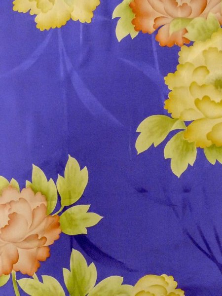 画像4: M1108D  女性用 子供用 穴/破れ、色あせ/移り、経年劣化、使用感あり シルク(正絹)  鮮やか 紫色, ぼたん 【中古】 【USED】 【リサイクル】 ★☆☆☆☆ (4)