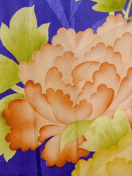 画像5: M1108D  女性用 子供用 穴/破れ、色あせ/移り、経年劣化、使用感あり シルク(正絹)  鮮やか 紫色, ぼたん 【中古】 【USED】 【リサイクル】 ★☆☆☆☆ (5)