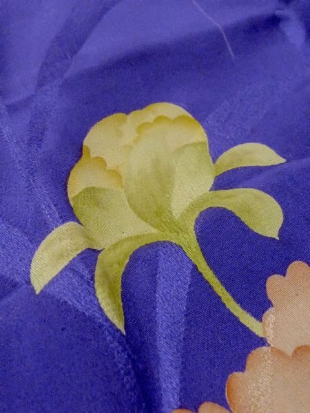 画像8: M1108D  女性用 子供用 穴/破れ、色あせ/移り、経年劣化、使用感あり シルク(正絹)  鮮やか 紫色, ぼたん 【中古】 【USED】 【リサイクル】 ★☆☆☆☆ (8)