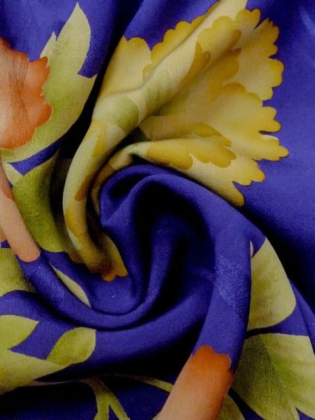 画像10: M1108D  女性用 子供用 穴/破れ、色あせ/移り、経年劣化、使用感あり シルク(正絹)  鮮やか 紫色, ぼたん 【中古】 【USED】 【リサイクル】 ★☆☆☆☆ (10)