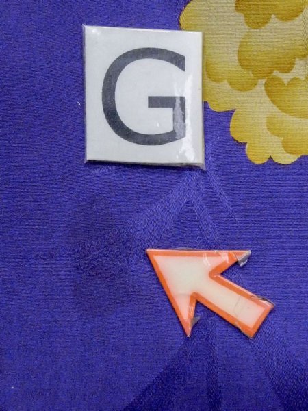 画像18: M1108D  女性用 子供用 穴/破れ、色あせ/移り、経年劣化、使用感あり シルク(正絹)  鮮やか 紫色, ぼたん 【中古】 【USED】 【リサイクル】 ★☆☆☆☆ (18)