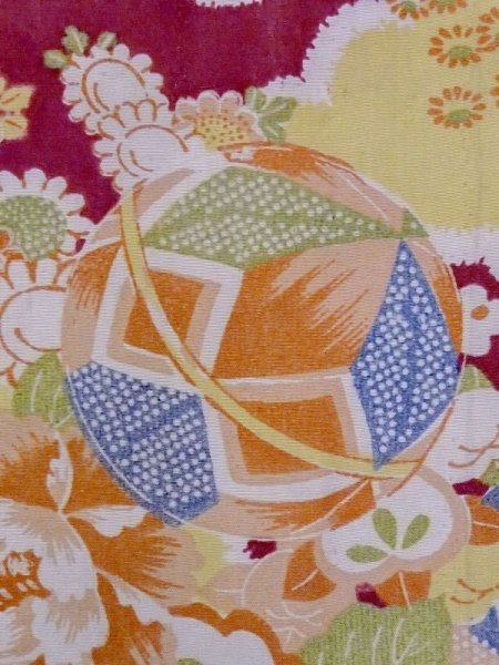 画像5: M1108E  女性用 襦袢 経年劣化、使用感あり、手毬柄 シルク(正絹) 鮮やか 赤み 紫色, ぼたん 【中古】 【USED】 【リサイクル】 ★★☆☆☆ (5)