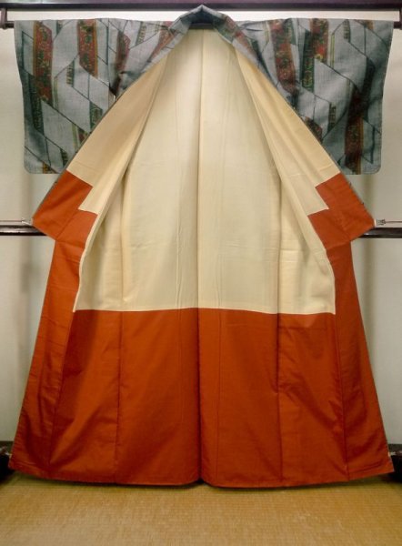 画像2: M1108N Mint  女性用 紬  シルク(正絹)   灰色, 花 【中古】 【USED】 【リサイクル】 ★★★★★ (2)